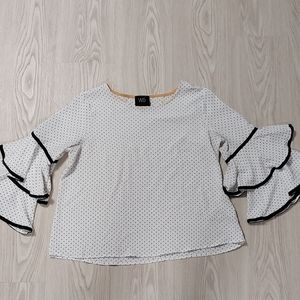 W5 white and black polka dot Blouse with flared sleeves, Size med